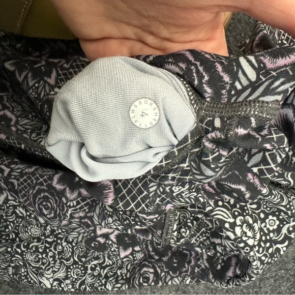 Lululemon Wunder Under Leggings Wildflower print size 4 full length - Picture 6 of 6